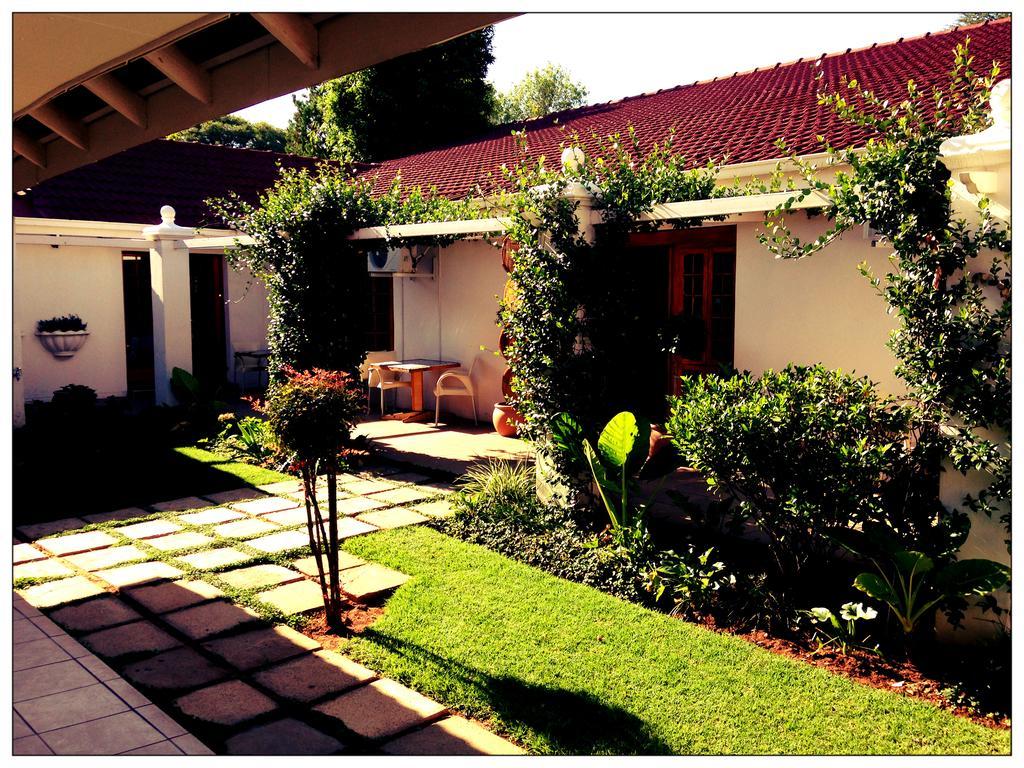 Villa De La Rosa Klerksdorp Εξωτερικό φωτογραφία